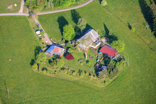 Maison et jardin sur le Schanz à le quartier Kirnbach in Wolfach dans le département Bade-Wurtemberg, Allemagne