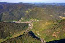Vue de la ville depuis le nord-est à Hornberg dans le département Bade-Wurtemberg, Allemagne