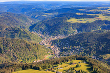 Vue de la ville depuis le sud à Schramberg dans le département Bade-Wurtemberg, Allemagne