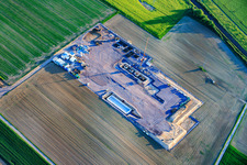 Chantier de construction du deuxième site de forage sur le Trappelberg du projet Lionheart de Vulcan Energy, destiné à assurer l'approvisionnement futur en chaleur neutre en carbone de la ville de Landau, ainsi qu'à l'extraction de lithium et à la production d'électricité via une centrale ORC. à Rohrbach dans le département Rhénanie-Palatinat, Allemagne