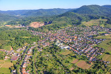Du sud-est à Albersweiler dans le département Rhénanie-Palatinat, Allemagne