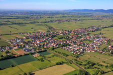 Du nord à Edesheim dans le département Rhénanie-Palatinat, Allemagne