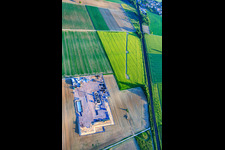 Chantier de construction du deuxième site de forage sur le Trappelberg du projet Lionheart de Vulcan Energy, destiné à assurer l'approvisionnement futur en chaleur neutre en carbone de la ville de Landau, ainsi qu'à l'extraction de lithium et à la production d'électricité via une centrale ORC. à Rohrbach dans le département Rhénanie-Palatinat, Allemagne