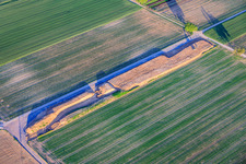 Excavation de terrain sur le deuxième site de forage du Trappelberg du projet Lionheart de Vulcan Energy pour le futur approvisionnement en chaleur neutre en carbone de la ville de Landau, ainsi que pour l'extraction de lithium et la production d'électricité via une centrale ORC. à Rohrbach dans le département Rhénanie-Palatinat, Allemagne