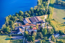 Avec un club d'équitation Speyer eV sur les rives du Wammsee à le quartier Ludwigshof in Speyer dans le département Rhénanie-Palatinat, Allemagne