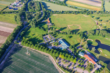 Le golfpark de Kurpfalz, vu du nord-est à Schifferstadt dans le département Rhénanie-Palatinat, Allemagne