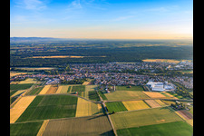 Du sud à Bellheim dans le département Rhénanie-Palatinat, Allemagne