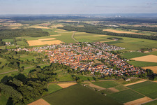 Du nord-ouest à Steinweiler dans le département Rhénanie-Palatinat, Allemagne