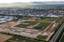 Parc industriel D12 avec site de construction d'une centrale géothermique et d'un poste de transformation de Vulcan, situé au sud-est. à Landau in der Pfalz dans le département Rhénanie-Palatinat, Allemagne