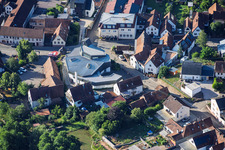 Église moderne Saint-Sébastien au centre du village à Silz dans le département Rhénanie-Palatinat, Allemagne