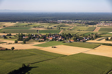 Quartier de Kuhlendorf vu du nord à Betschdorf dans le département Bas Rhin, France