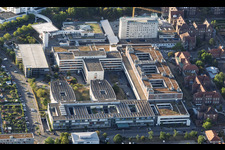 Hôpital municipal Karlsruhe gGmbH, Clinique de chirurgie orale et maxillo-faciale et Clinique Franz Lust de pédiatrie et de médecine de l'adolescent (Hôpital pour enfants Karlsruhe) / Services / Chirurgie orale et maxillo-faciale / Clinique pour enfants et femmes / Médecine de l'enfant et de l'adolescent à le quartier Nordweststadt in Karlsruhe dans le département Bade-Wurtemberg, Allemagne