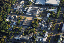 Campus Nord de l'Institut de technologie de Karlsruhe (KT) avec l'Institut de météorologie et de recherche climatique - Recherche sur les aérosols atmosphériques (IMK-AAF) et Institut des systèmes biologiques et chimiques à le quartier Leopoldshafen in Eggenstein-Leopoldshafen dans le département Bade-Wurtemberg, Allemagne