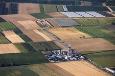 Chantier de la route reliant le premier site de forage sur le Schleidberg au deuxième site de forage sur le Trappelberg du projet Lionheart de Vulcan Energy pour le futur approvisionnement en chaleur neutre en carbone de la ville de Landau, ainsi que l'extraction de lithium et la production d'électricité par une centrale ORC à Insheim dans le département Rhénanie-Palatinat, Allemagne