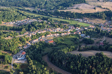 Du sud-est à Waldhouse dans le département Moselle, France