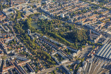 Jardin zoologique de la ville entre le centre des congrès et la gare centrale à le quartier Südweststadt in Karlsruhe dans le département Bade-Wurtemberg, Allemagne