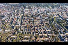 Du sud à le quartier Südweststadt in Karlsruhe dans le département Bade-Wurtemberg, Allemagne