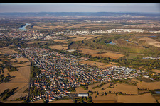 Du sud-ouest à le quartier Heiligenstein in Römerberg dans le département Rhénanie-Palatinat, Allemagne
