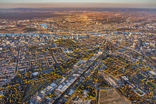 Vue d'ensemble de la ville depuis l'ouest, de l'Industriestraße jusqu'au site BASF au bord du Rhin à le quartier Friesenheim in Ludwigshafen dans le département Rhénanie-Palatinat, Allemagne