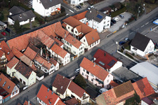 Rue du Rhin à Kandel dans le département Rhénanie-Palatinat, Allemagne vue du ciel
