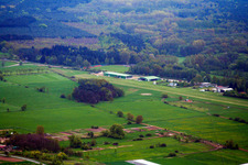 Vue aérienne de Aérodrome à Schweighofen dans le département Rhénanie-Palatinat, Allemagne