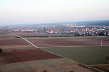 Vue aérienne de Du nord-ouest à le quartier Schaidt in Wörth am Rhein dans le département Rhénanie-Palatinat, Allemagne