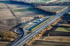 Vue aérienne de La nouvelle aire de repos sur la B9 à Rülzheim dans le département Rhénanie-Palatinat, Allemagne