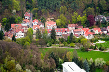 Vue aérienne de Villas dans le quartier résidentiel d'une colonie de maisons unifamiliales Kurtalstraße à Bad Bergzabern dans le département Rhénanie-Palatinat, Allemagne