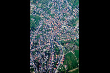 Quartier Ittersbach in Karlsbad dans le département Bade-Wurtemberg, Allemagne depuis l'avion
