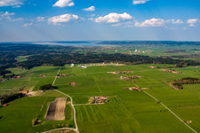 Vue aérienne de Station terrestre de Raisting et Centre aérospatial allemand (DLR) de Weilheim à Wielenbach dans le département Bavière, Allemagne
