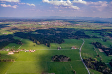 Vue aérienne de Vallée de l'Ammer vue de l'ouest à le quartier Weilheim in  OB in Weilheim in Oberbayern dans le département Bavière, Allemagne