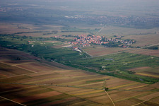 Vue aérienne de Dackenheim dans le département Rhénanie-Palatinat, Allemagne