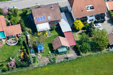Berg dans le département Rhénanie-Palatinat, Allemagne du point de vue du drone