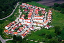 Vue d'oiseau de Nouvelle zone de développement à Wörth am Rhein dans le département Rhénanie-Palatinat, Allemagne