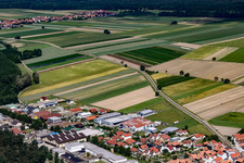 Vue aérienne de Zone industrielle d'Im Gereut vue de l'est à Hatzenbühl dans le département Rhénanie-Palatinat, Allemagne
