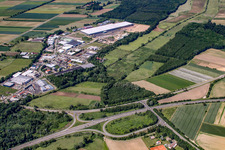 Vue aérienne de Centre logistique de Zufall à le quartier Minderslachen in Kandel dans le département Rhénanie-Palatinat, Allemagne