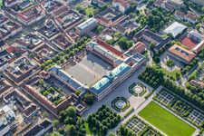 Vue oblique de Château - Résidence Palace Rastatt sur Herrenstraße dans le quartier Rastatt-Innenstadt à Rastatt dans le département Bade-Wurtemberg, Allemagne