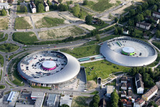Le centre commercial Shopping Cité, en forme d'OVNI, d'ECE Centermanagement GmbH à le quartier Oos in Baden-Baden dans le département Bade-Wurtemberg, Allemagne d'en haut