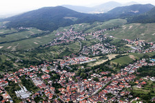 Vue oblique de Quartier Steinbach in Baden-Baden dans le département Bade-Wurtemberg, Allemagne