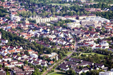 Ettlingen dans le département Bade-Wurtemberg, Allemagne du point de vue du drone