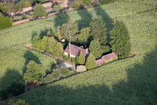 Semur-en-Vallon dans le département Sarthe, France hors des airs