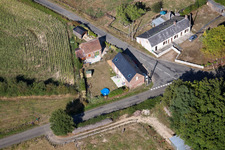 Vue aérienne de Semur-en-Vallon dans le département Sarthe, France