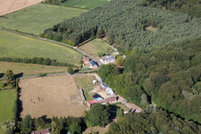 Vue aérienne de La Croix Mignon à Montaillé dans le département Sarthe, France