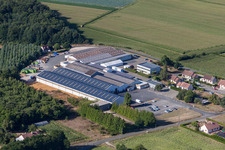 Vue d'oiseau de Métaseval à Semur-en-Vallon dans le département Sarthe, France