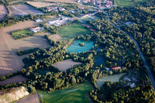 Vue aérienne de Systèmes techniques de la Poroton Ziegelwerke de Wienerberger GmbH (Palatinat) à Eisenberg dans le département Rhénanie-Palatinat, Allemagne