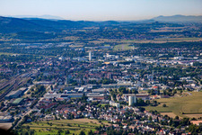 Vue aérienne de Du nord à le quartier Bohlsbach in Offenburg dans le département Bade-Wurtemberg, Allemagne