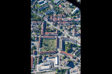 Vue aérienne de Cours vertes dans le bloc délimité par Zeppelinstraße, Tullastraße, Rheinstraße et Von-Rienecker-Straße à Offenburg dans le département Bade-Wurtemberg, Allemagne