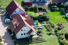 Vue oblique de Vollmersweilerer Straße à Freckenfeld dans le département Rhénanie-Palatinat, Allemagne