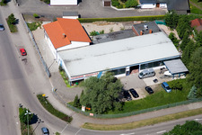 Vue aérienne de Atelier de peinture automobile brut à le quartier Minderslachen in Kandel dans le département Rhénanie-Palatinat, Allemagne