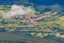 Vue d'oiseau de Wingen dans le département Bas Rhin, France